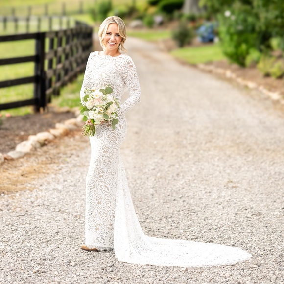 Grace Loves Lace 🤍Orla Wedding Dress - Picture 3 of 11